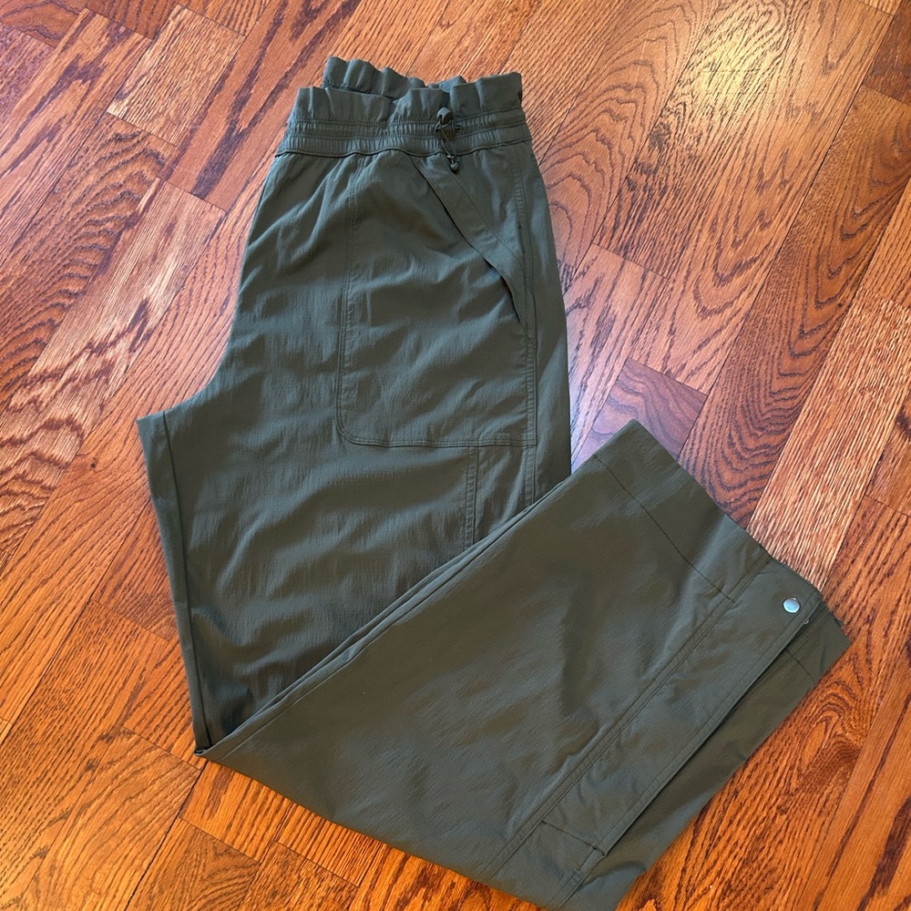 Athleta Trekkie High Rise Parachute pant
